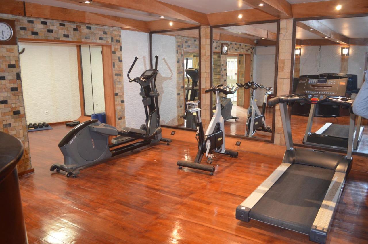 Hotel Residence La Falaise Douala Bagian luar foto
